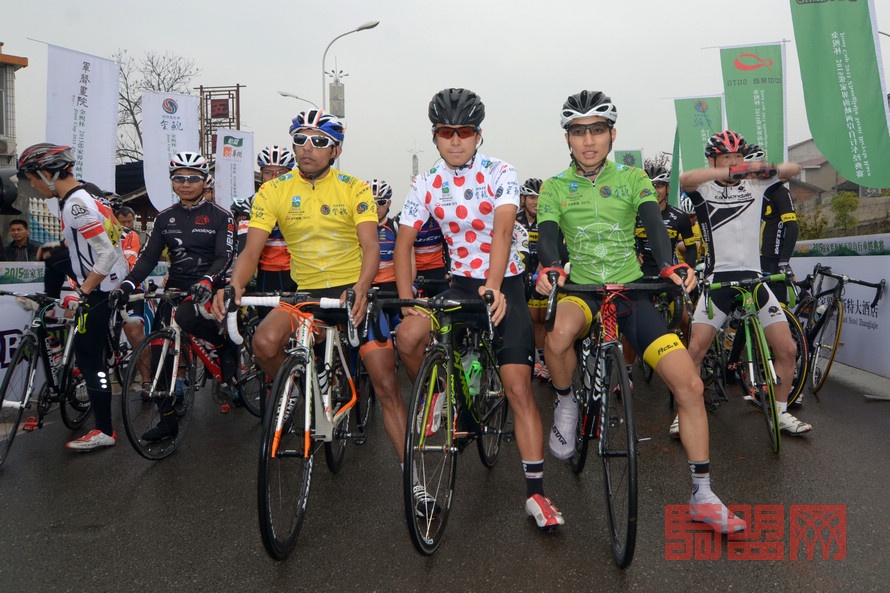 張家(jiā)界2015海(hǎi)峽兩岸自(zì)行(xíng)車(chē)賽